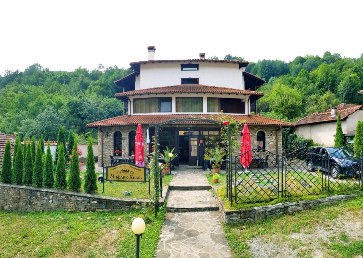 Family Hotel Chiflik Hills Zewnętrze zdjęcie