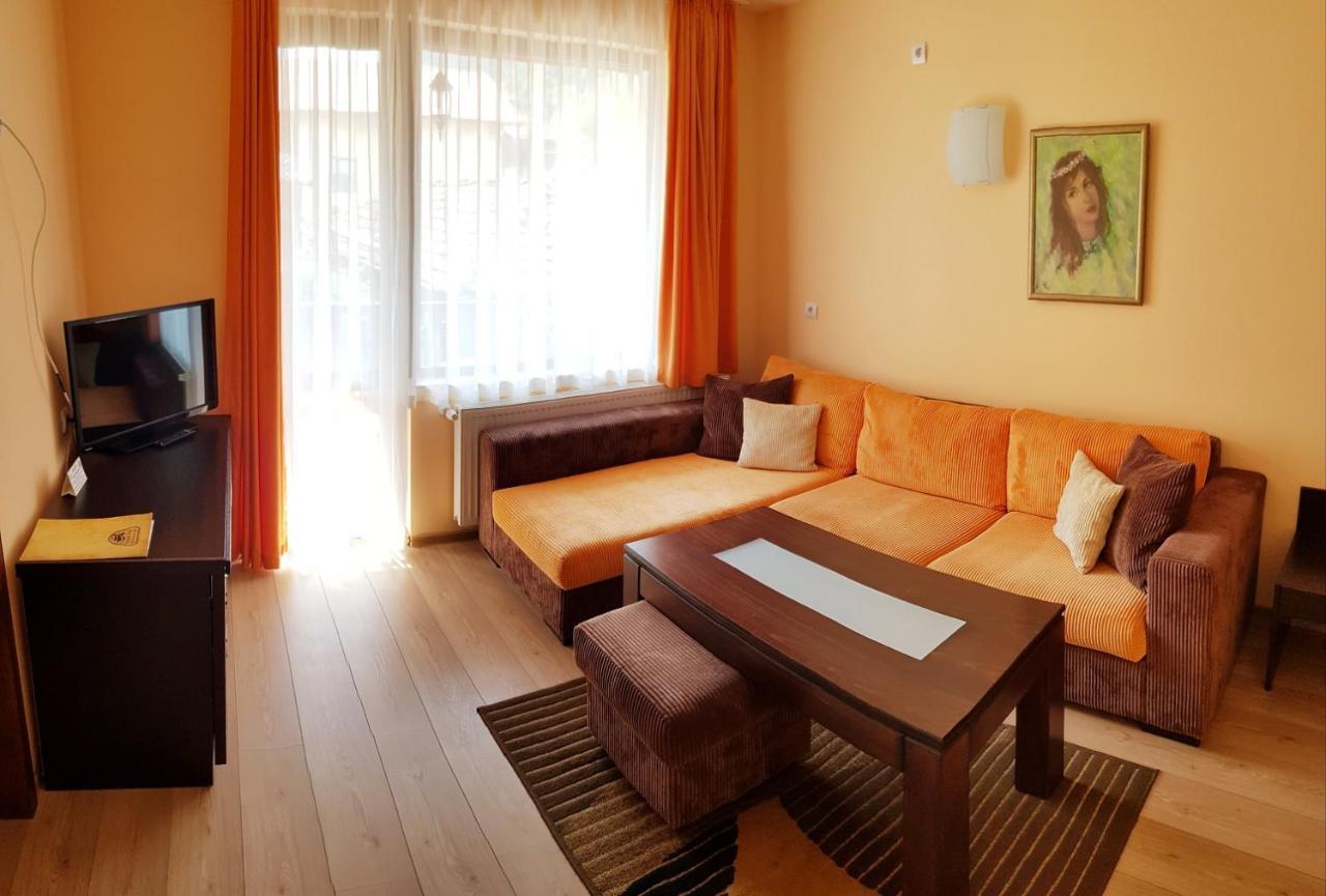 Family Hotel Chiflik Hills Zewnętrze zdjęcie