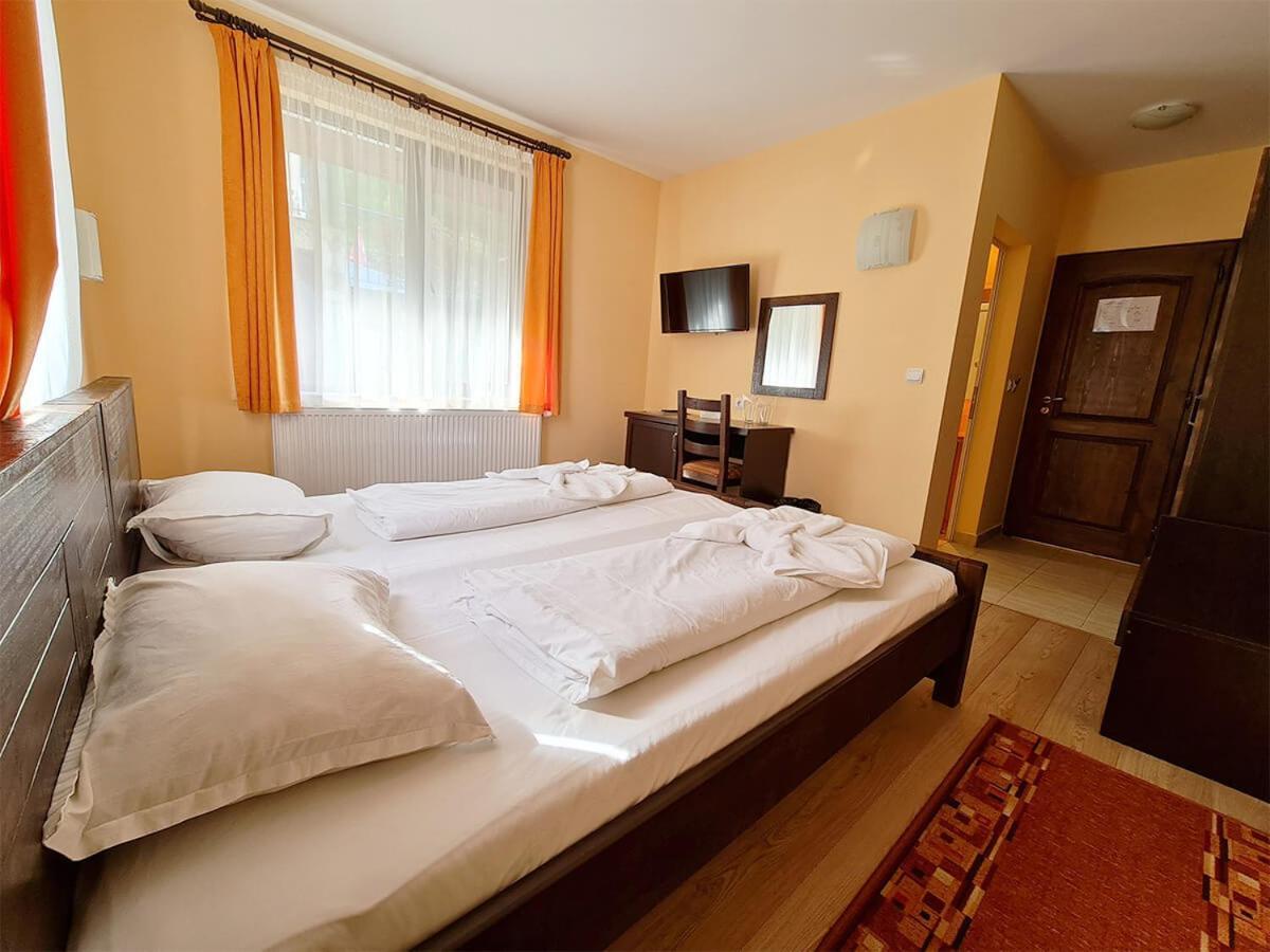 Family Hotel Chiflik Hills Zewnętrze zdjęcie