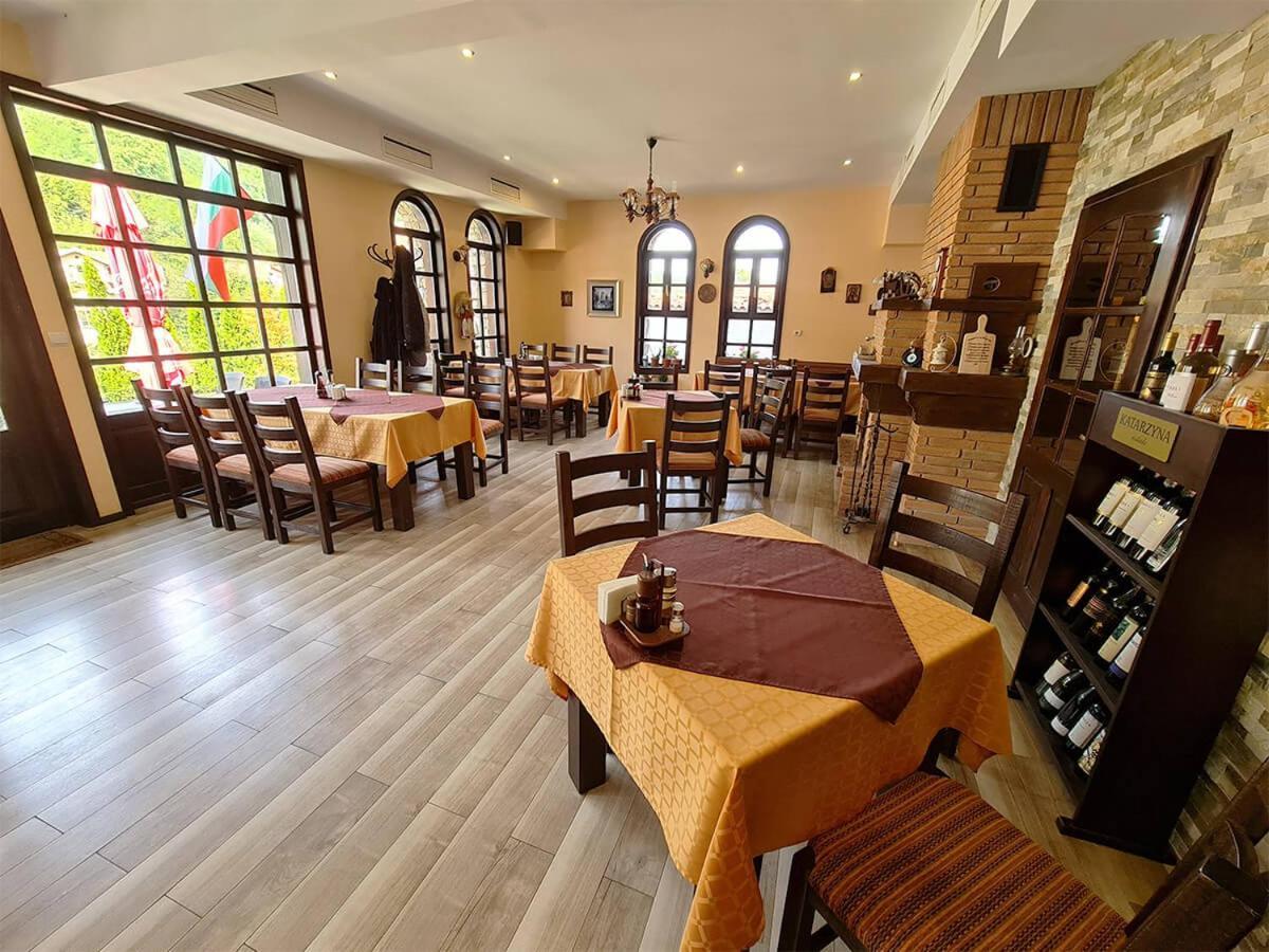Family Hotel Chiflik Hills Zewnętrze zdjęcie