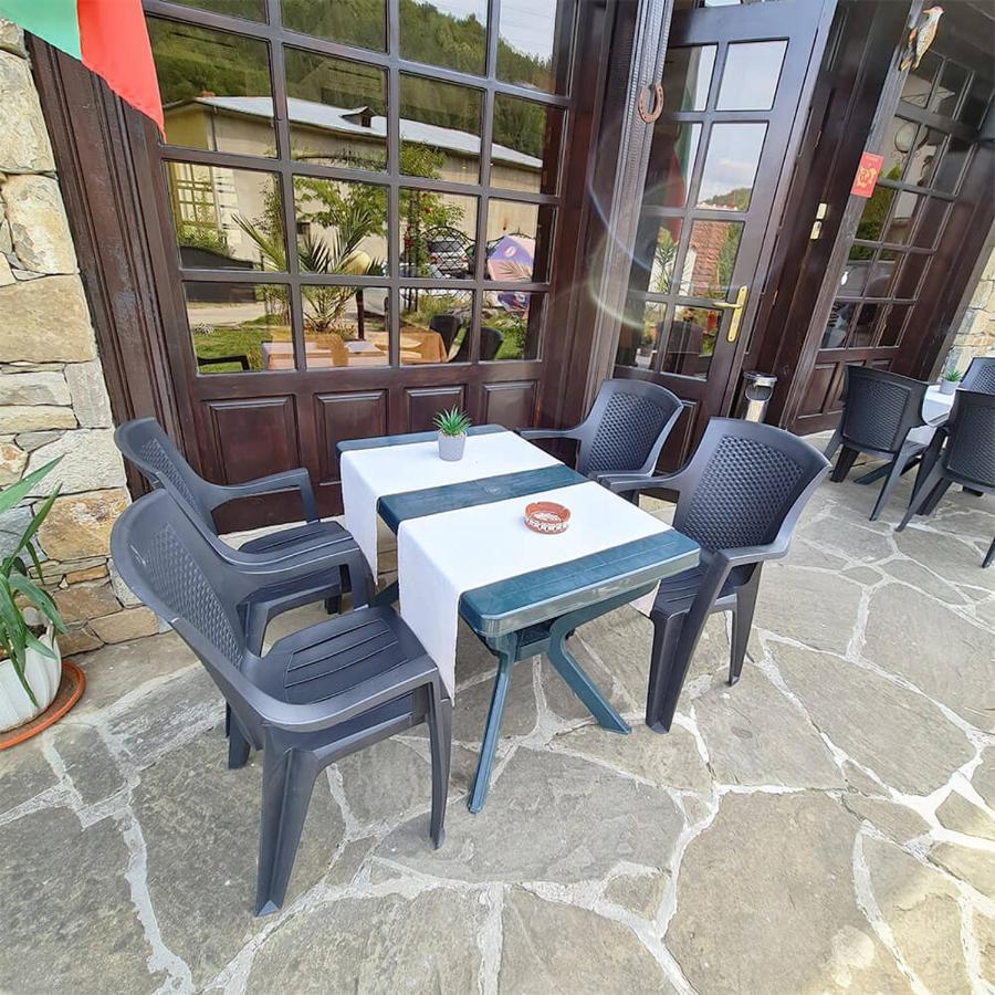 Family Hotel Chiflik Hills Zewnętrze zdjęcie