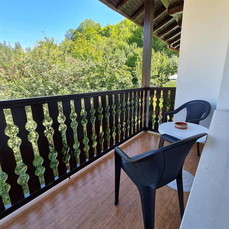 Family Hotel Chiflik Hills Zewnętrze zdjęcie