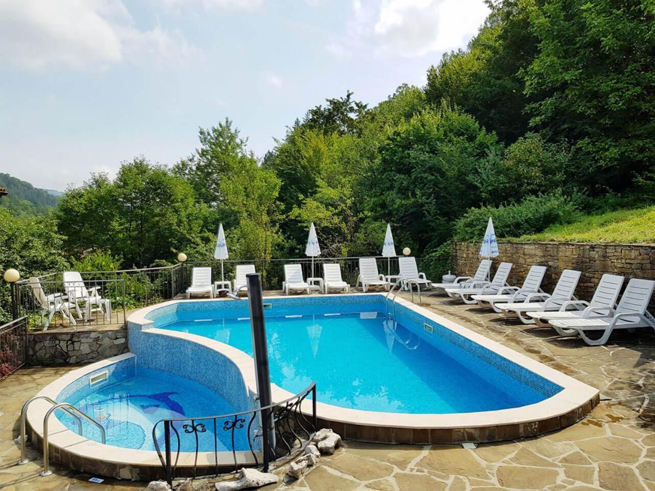 Family Hotel Chiflik Hills Zewnętrze zdjęcie