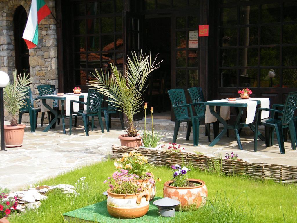 Family Hotel Chiflik Hills Zewnętrze zdjęcie