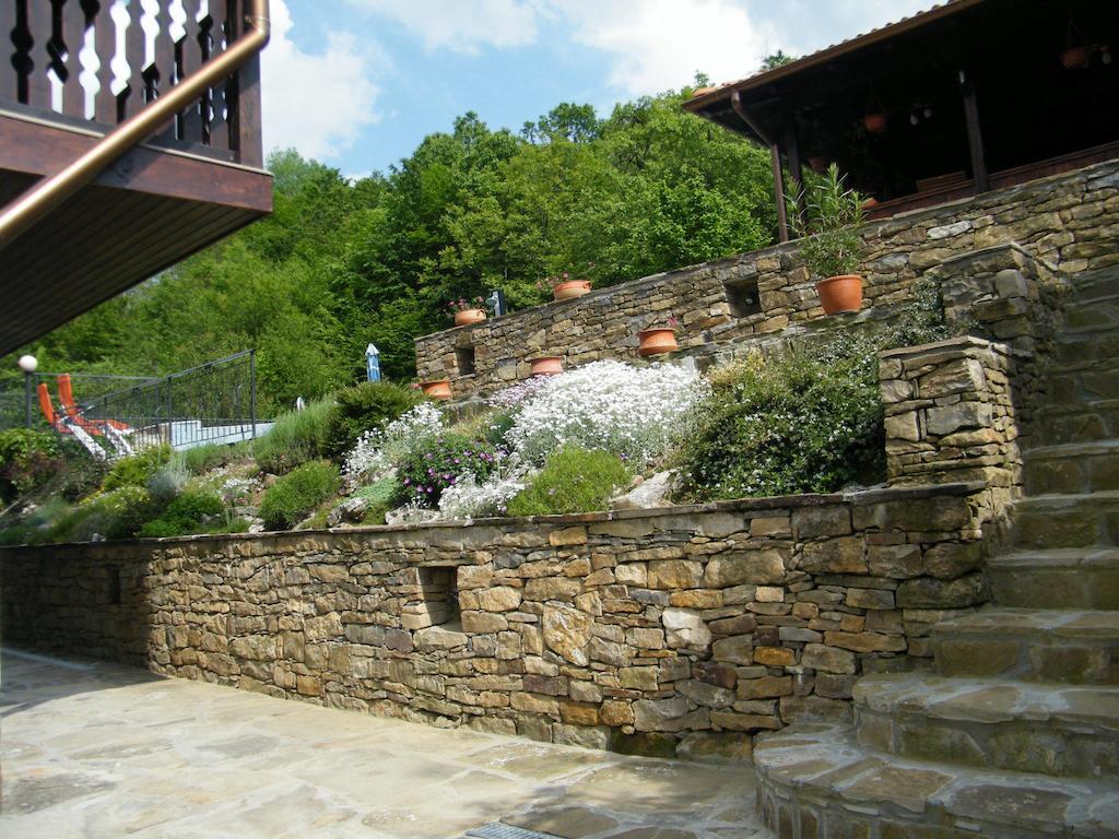 Family Hotel Chiflik Hills Zewnętrze zdjęcie
