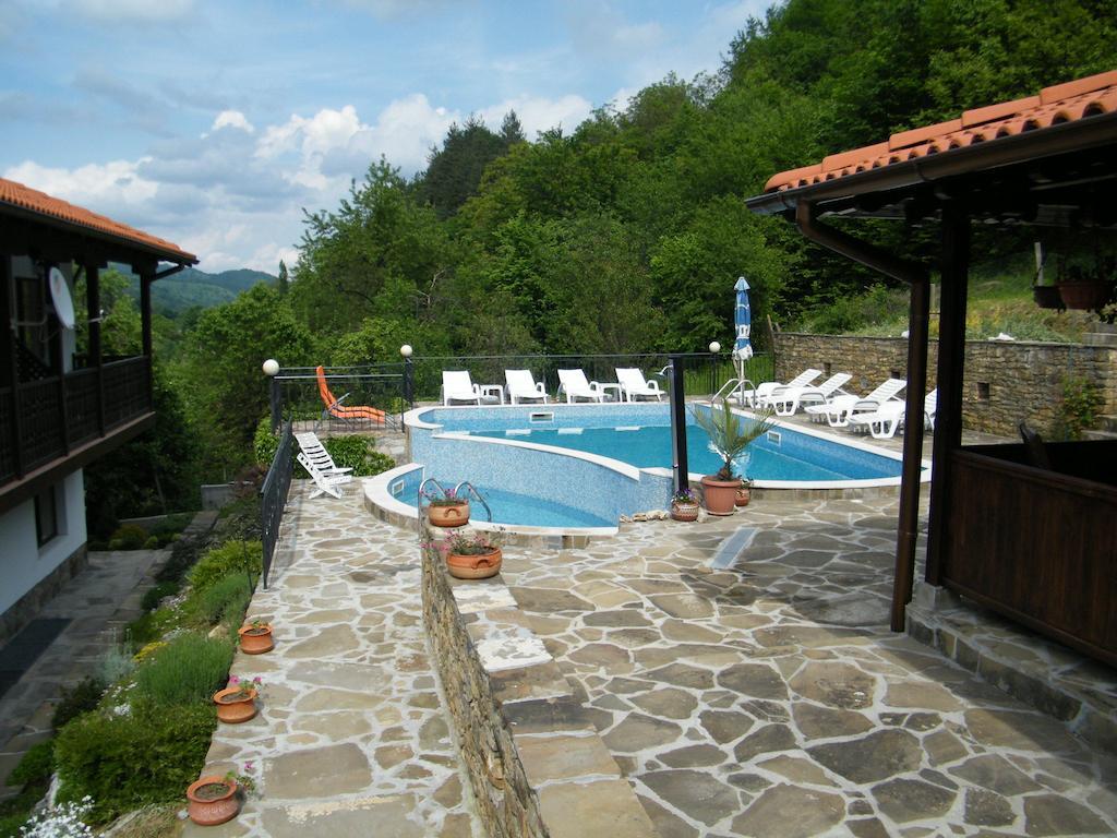Family Hotel Chiflik Hills Zewnętrze zdjęcie