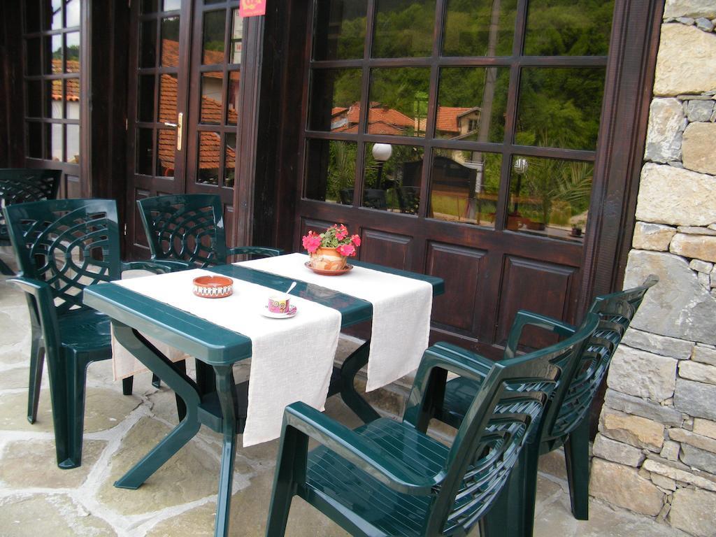 Family Hotel Chiflik Hills Zewnętrze zdjęcie